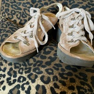 Fly London Luna Rose Lace Up  Size 38